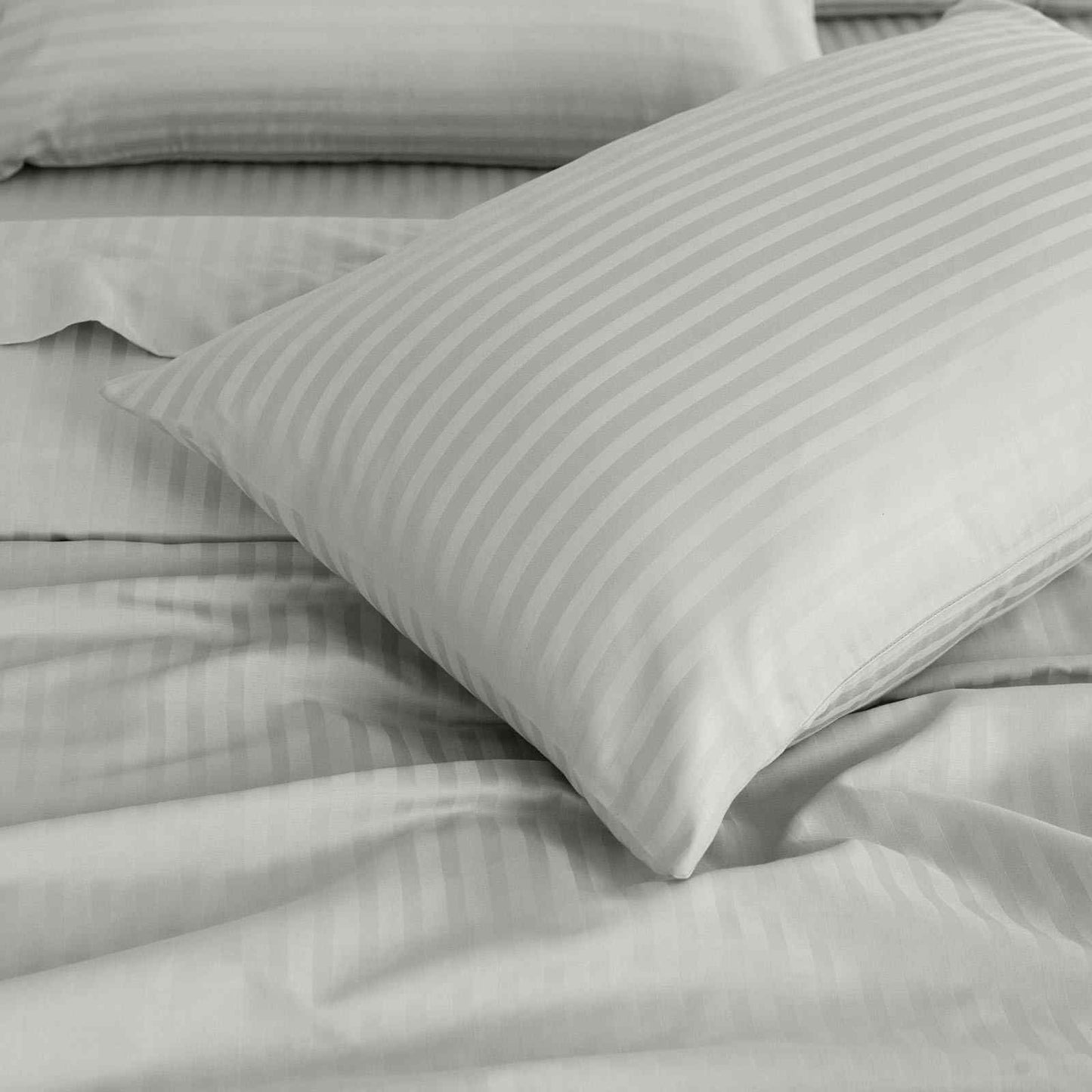 QUEEN 1200 Thread Count Stripe Cotton Blend Quilt Cover Sets - Silver