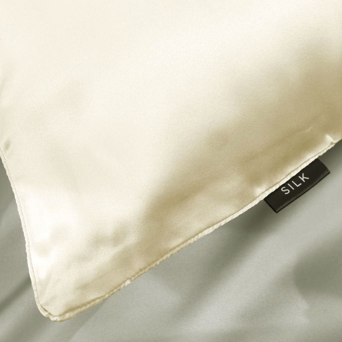Mulberry Silk Standard Pillowcase - Ivory Dreams