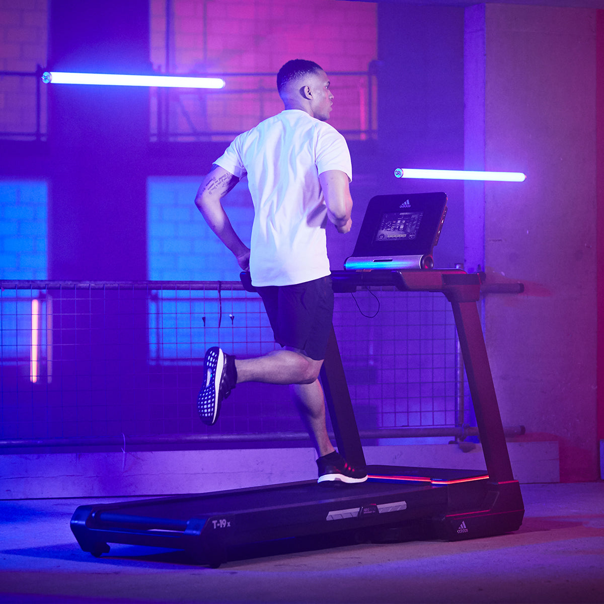 T-19x Treadmill with Zwift and Kinomap