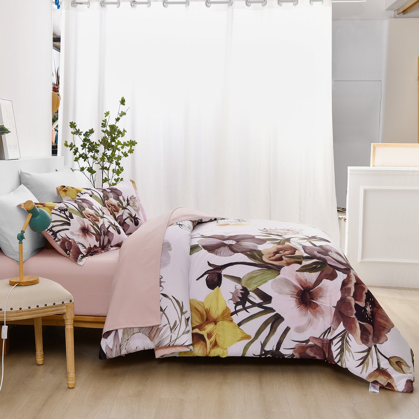 King Floral Comforter Set Blush Floral 3-Piece Bedding Soft Microfiber For All Seasons