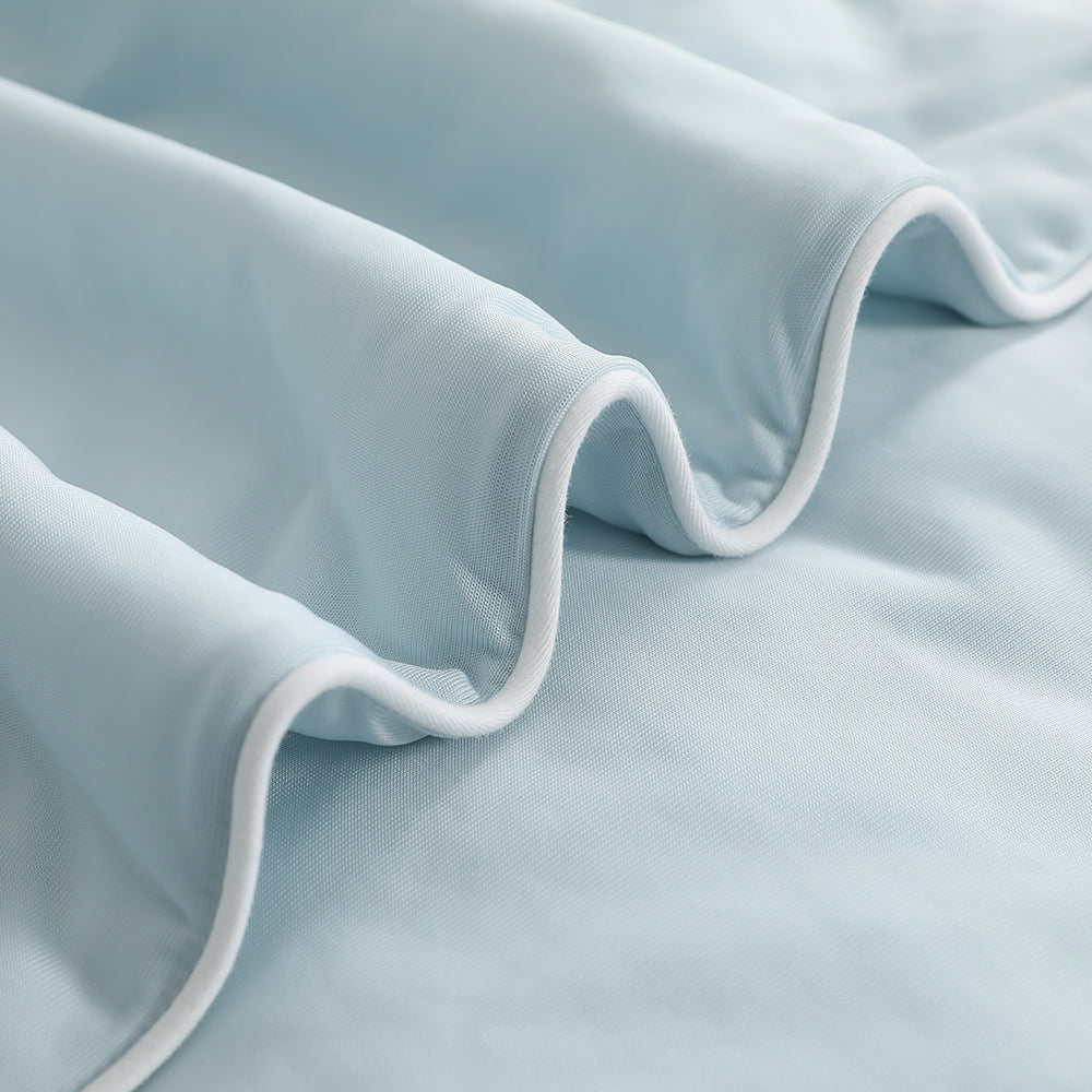 KING 130GSM Cooling Comforter Lightweight Summer Quilt Blanket Cover - Blue