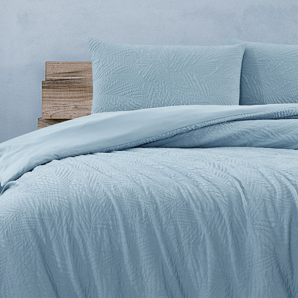 QUEEN Embossed Quilt Cover Set - Pale Blue